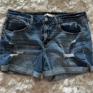Denim cuffed distressed shorts